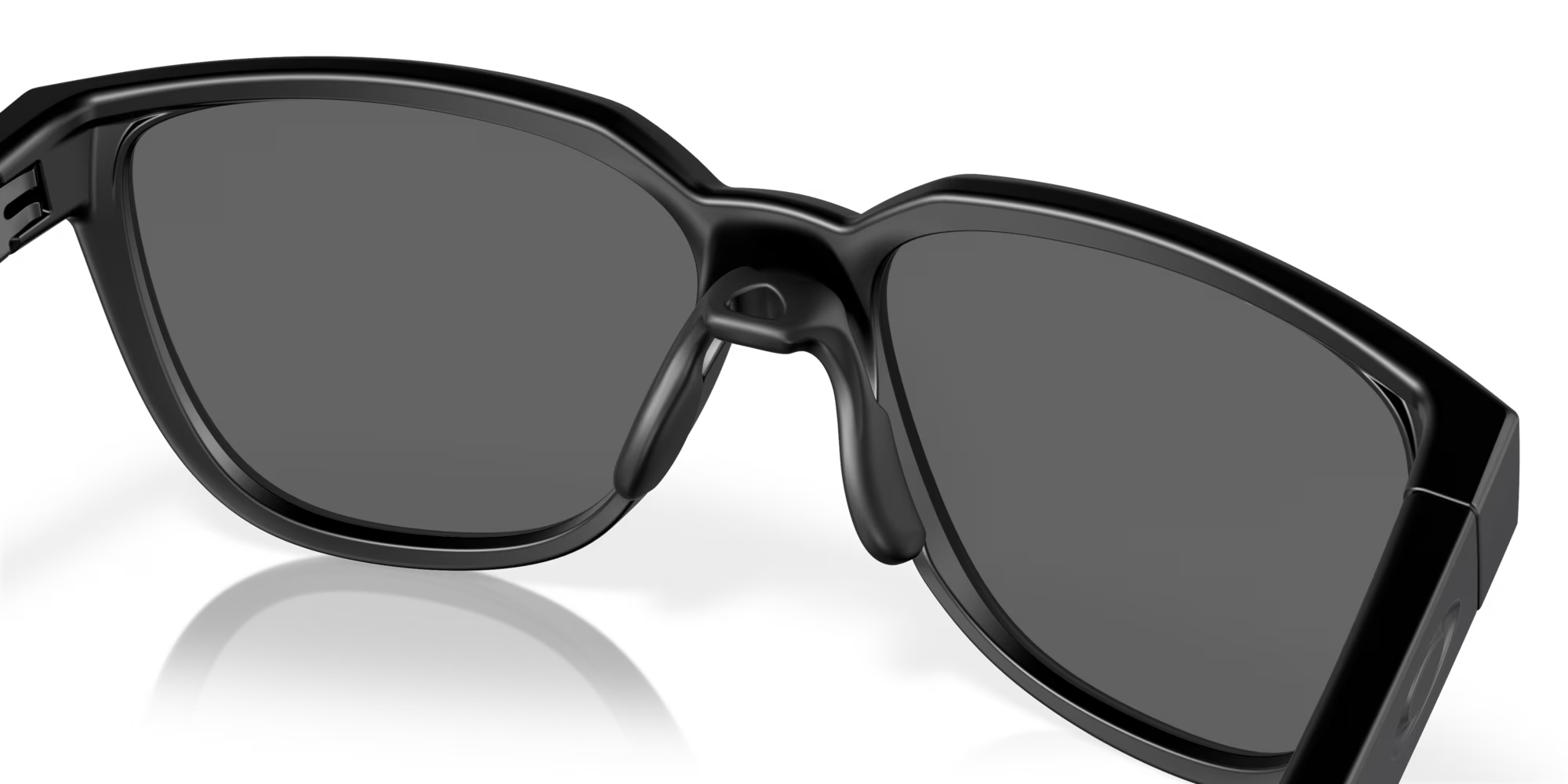 Oakley รุ่น SI Actuator Mt Blk w/ Prizm Bik แว้นตา โอ๊คเล่ มุมมองด้านหลังจาก หลังแว่น