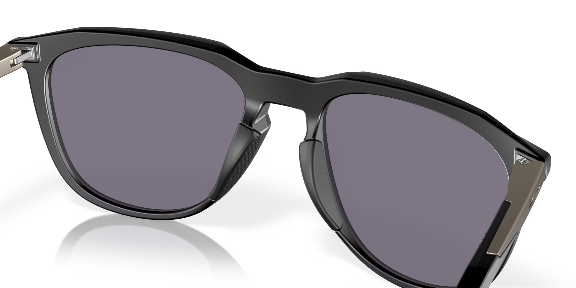 Oakley รุ่น SI Thurso Matte Black ขาแว่นแข็งแรง ใส่ได้ทุกวัน