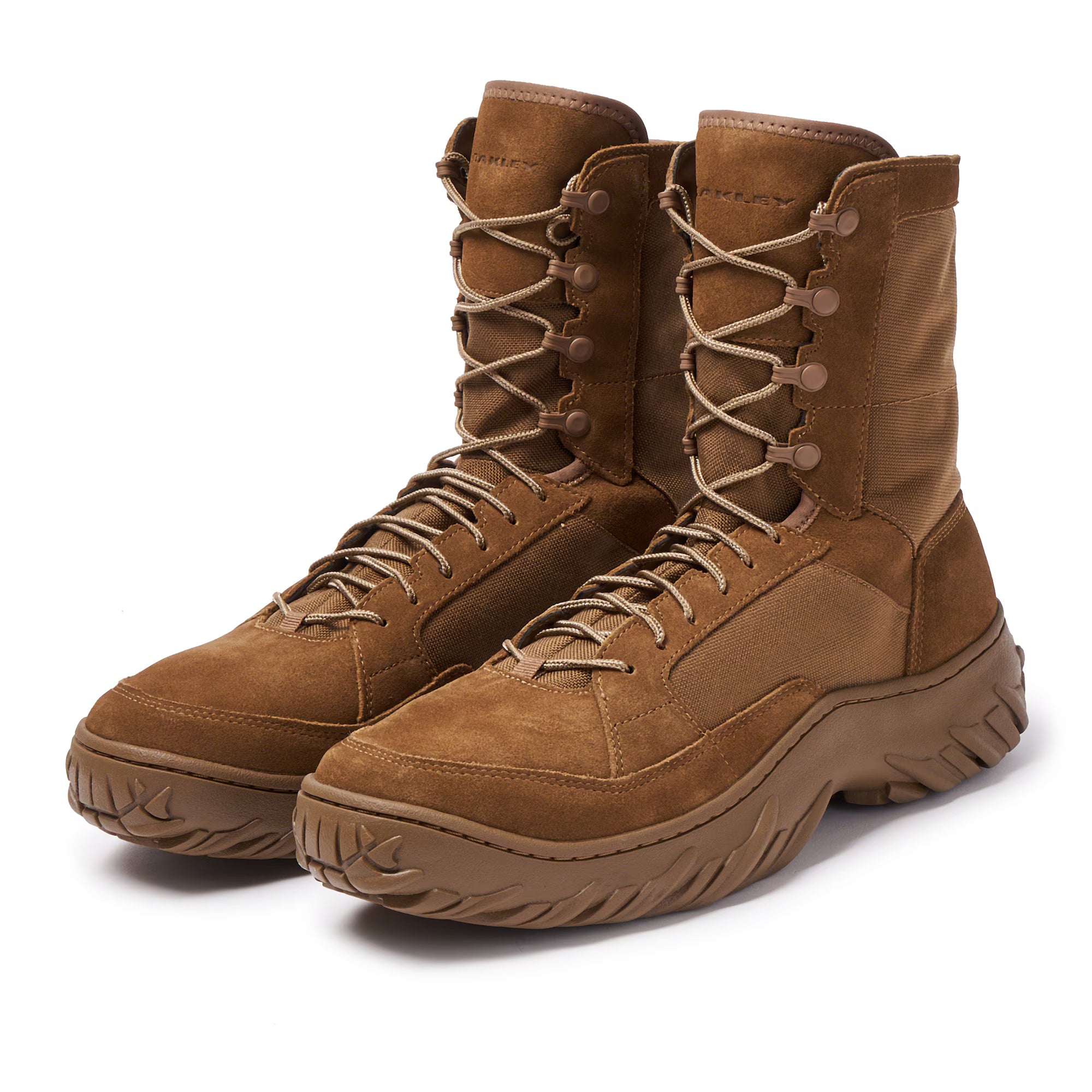 Oakley FIELD ASSAULT BOOT รองเท้ายุทธวิธีวางข้างๆกัน