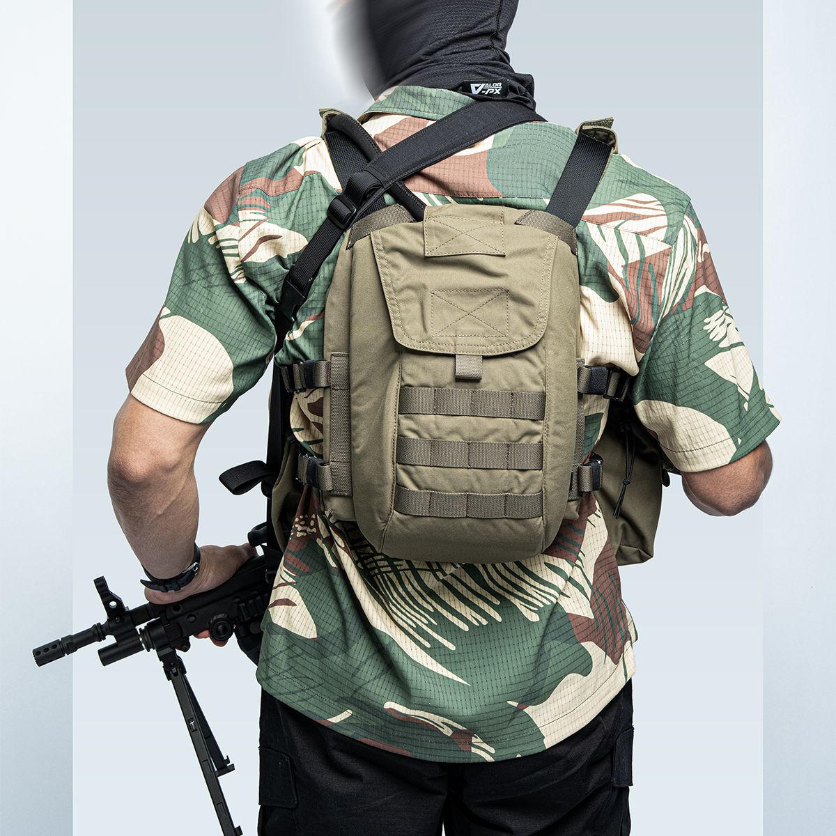 กระเป๋าเป๋หลัง Tactical Backpack V-PX สี Ranger Green ระบบ MOLLE VALOR Tactical มองจากด้านหลัง เหมาะสำหรับปฏิบัติการทางยุทธวิธี