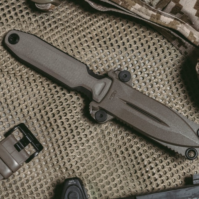 SOG Pentagon FX Covert, FDE Knives