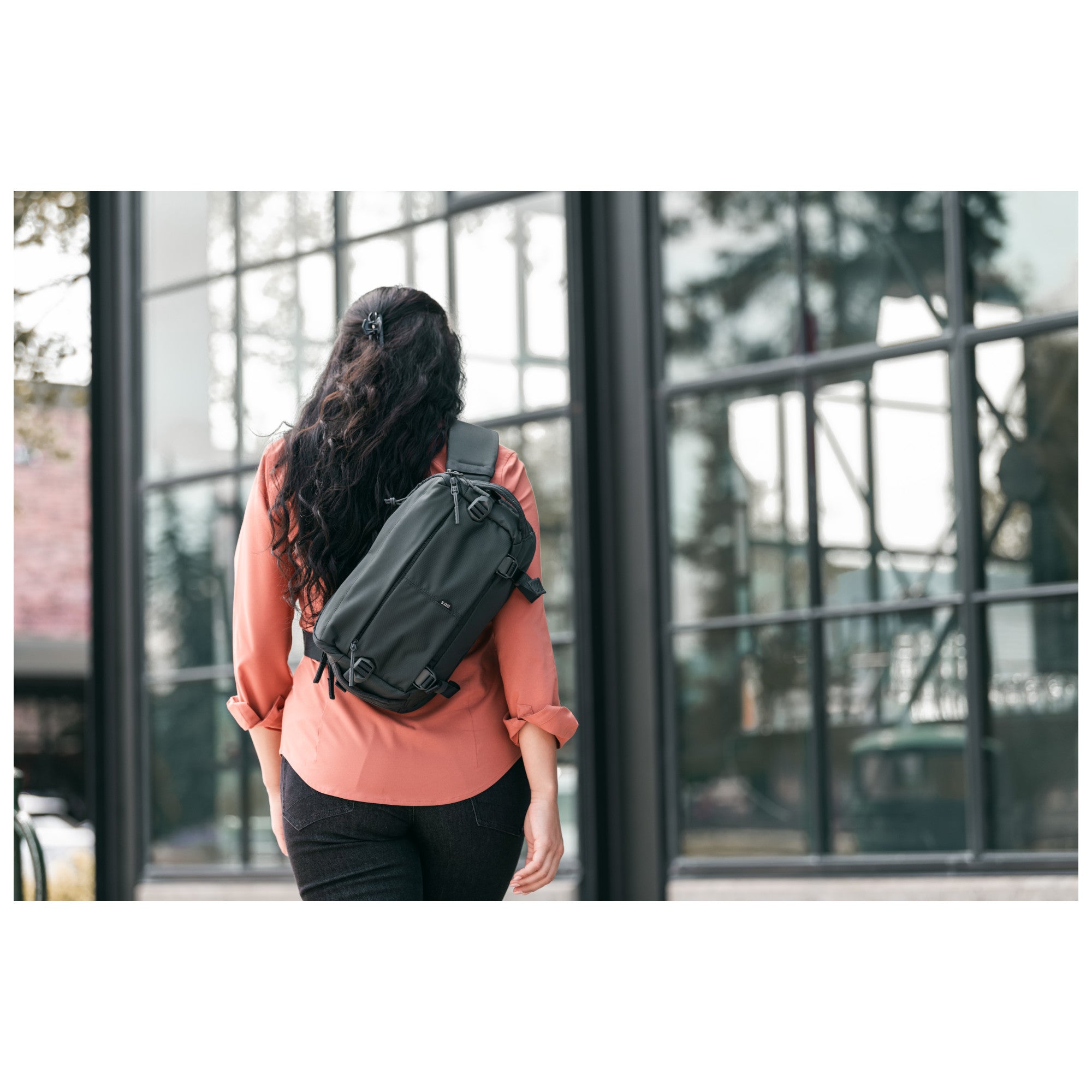 กระเป๋าสะพายเฉียง 5.11 LVC8 Sling Pack 8L