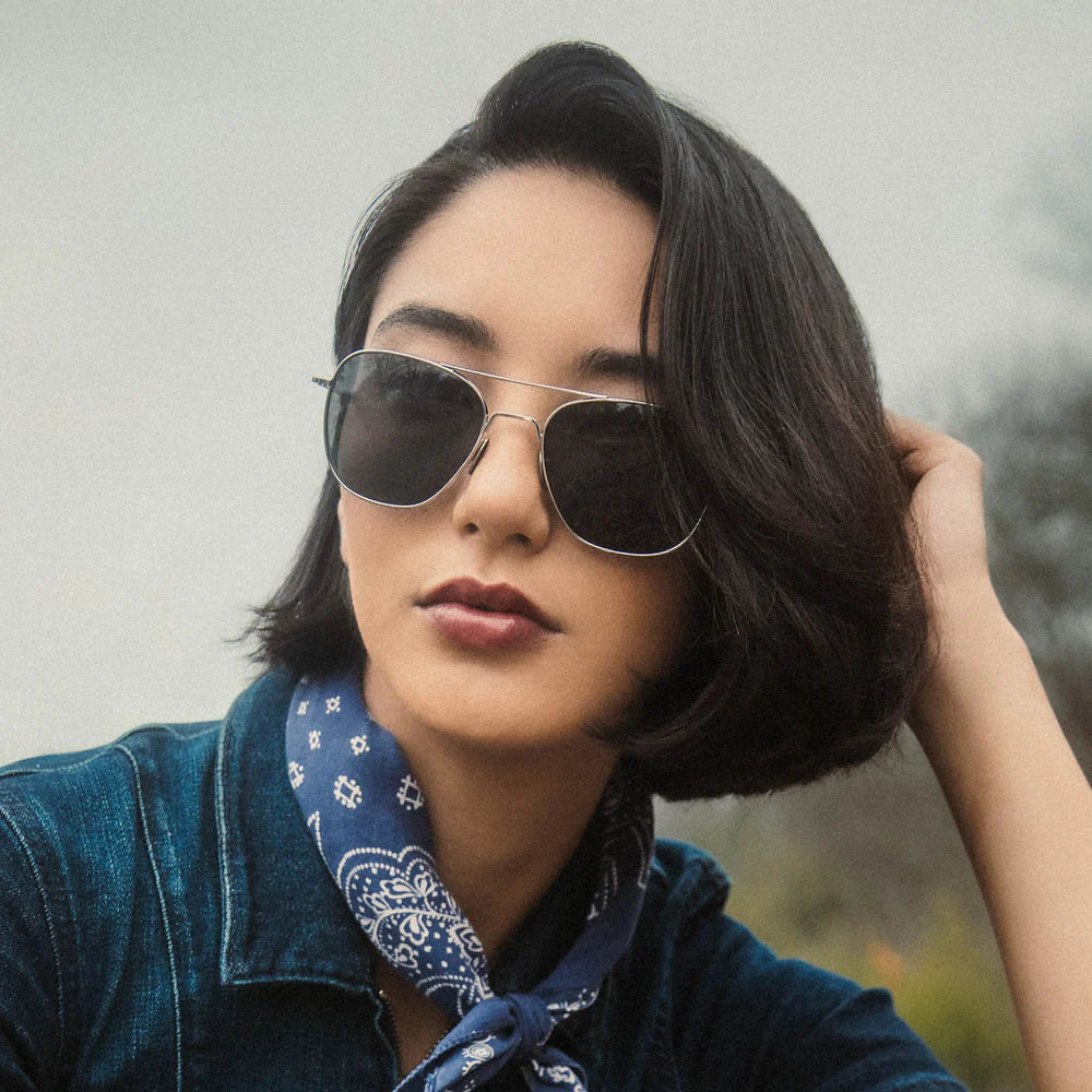 Aviator 23k White Gold & American Gray แว่นตาจากแบรนด์ Randolph