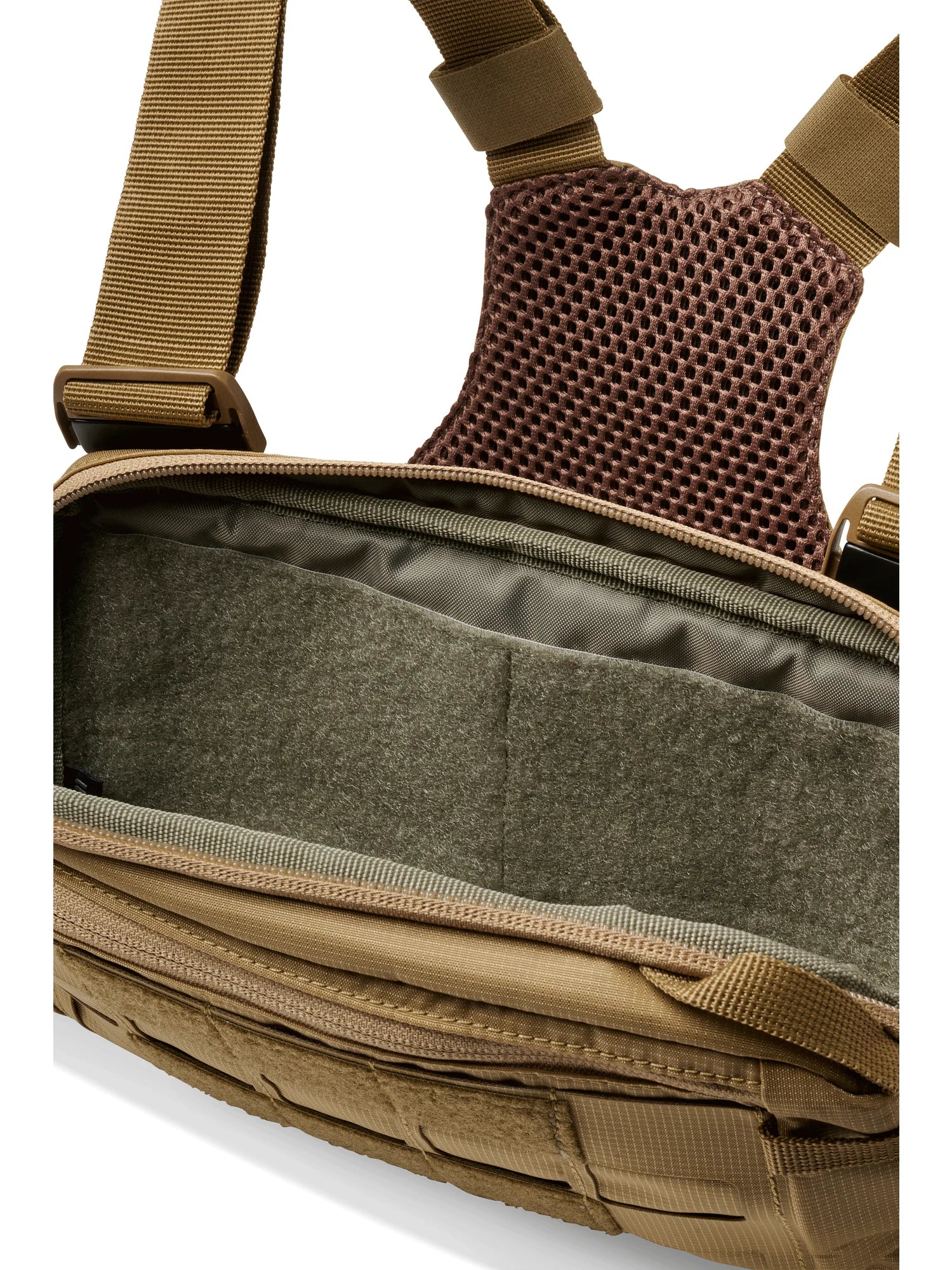 5.11 รุ่น Skyweight Survival Chest Pack กระเป๋ามาตรฐาน ทหาร มุมมองเห็นกระเป๋าด้านใน