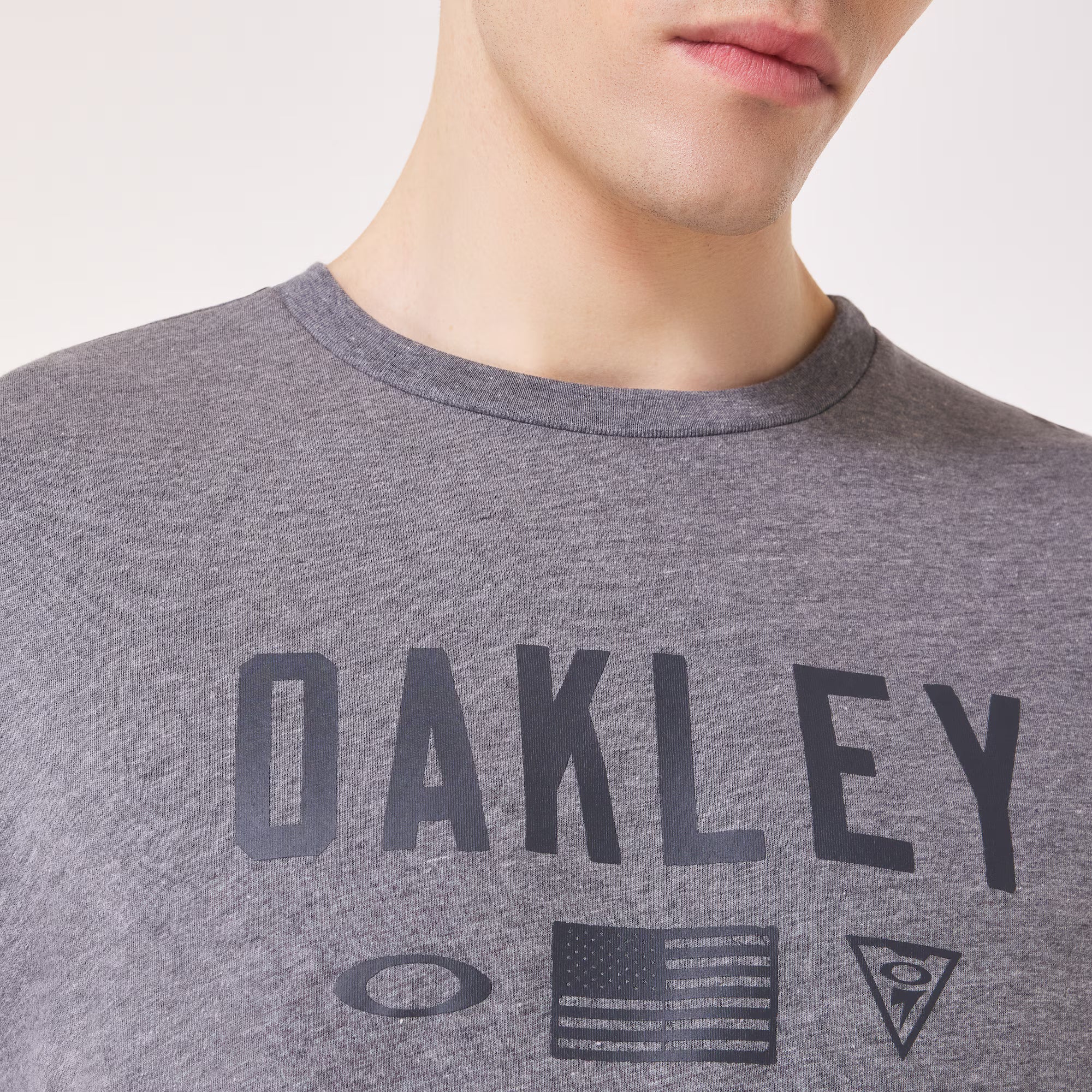 เสื้อ Oakley SI Shadow Flag สีเทา