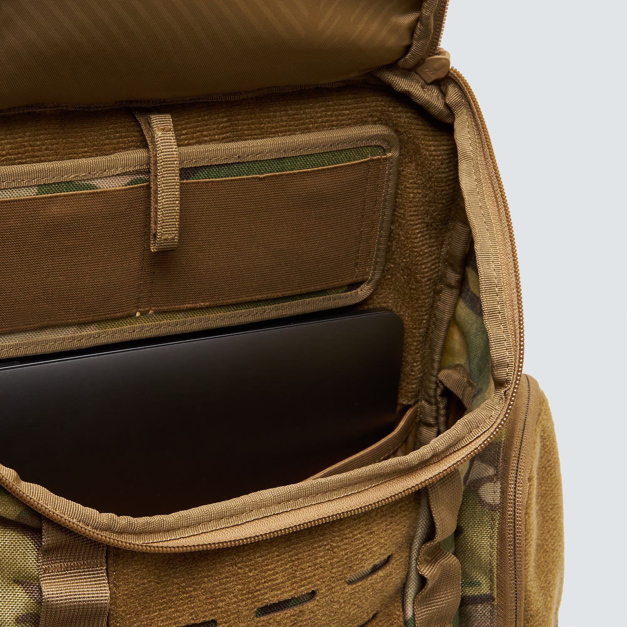 กระเป๋ารุ่น Oakley LINK PACK MILTAC 2.0