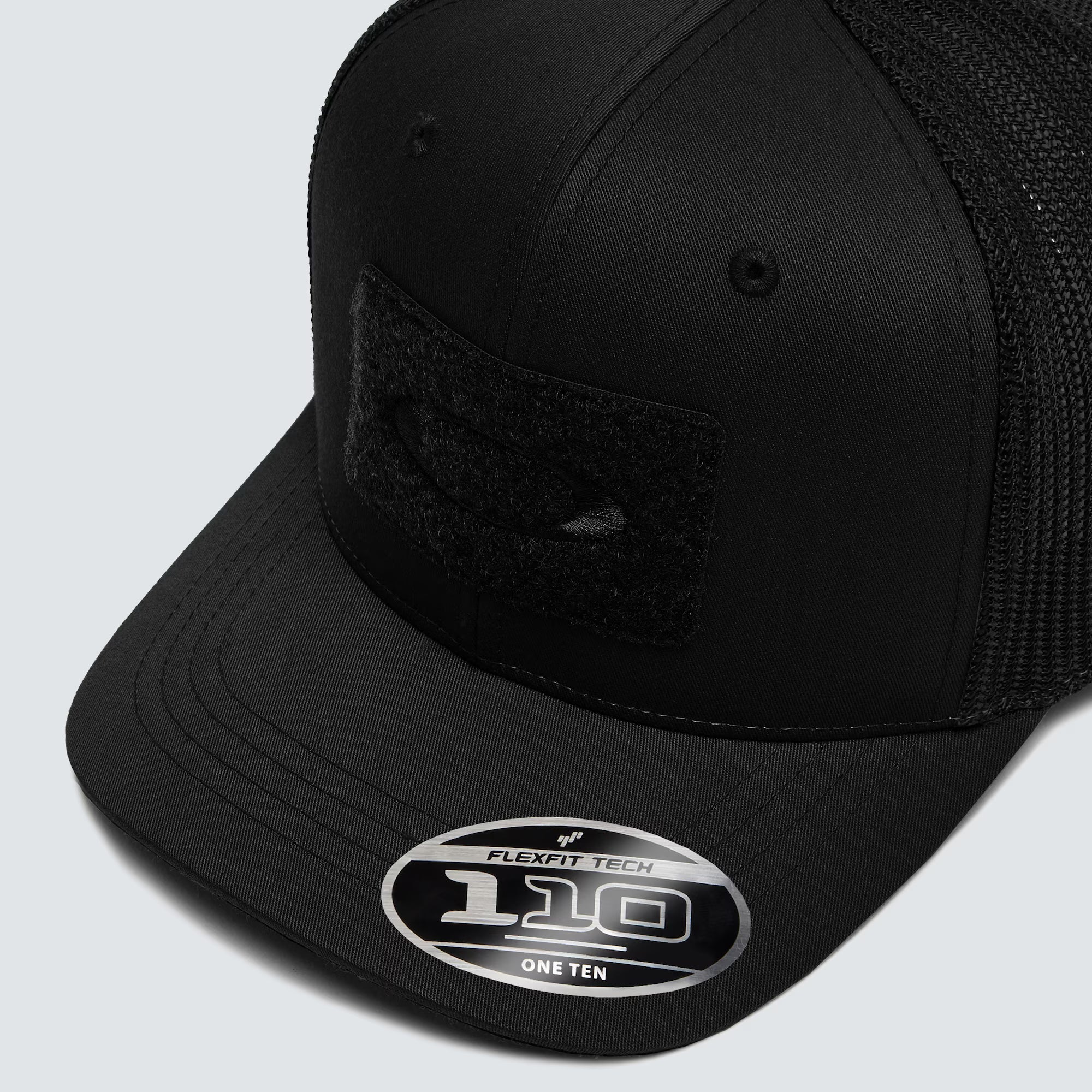 หมวกแก๊ปมีตีนตุ๊กแก มีช่องระบายอากาศด้านหลัง รุ่น Oakley - SI 110 SNAPBACK CAP