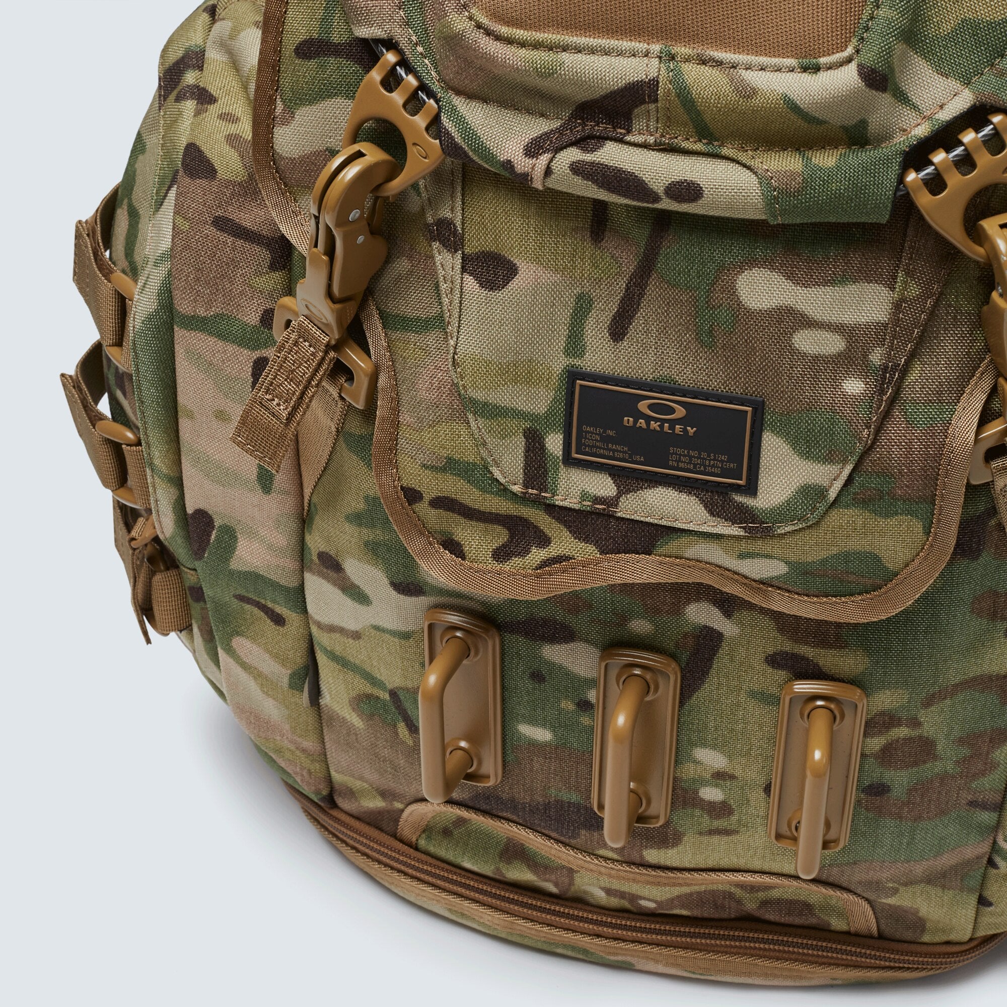 กระเป๋า Oakley ลายพรางทหาร SI KITCHEN SINK BLACK MULTICAM U