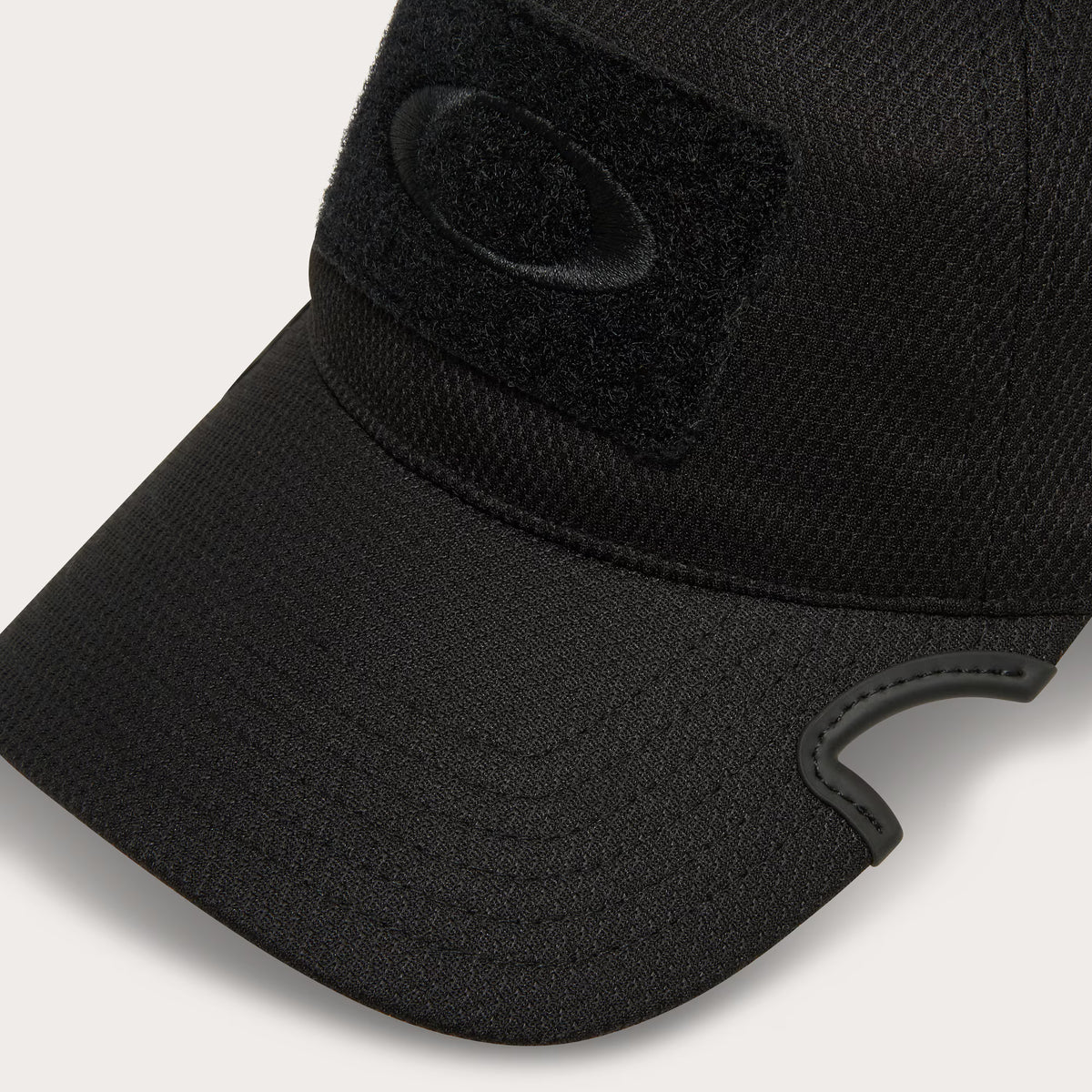 หมวก OAKLEY SI หมวกทรงเม่ดูดี ใช้งานพร้อมแว่นตาได้ รุ่น SI Notch Hat Black