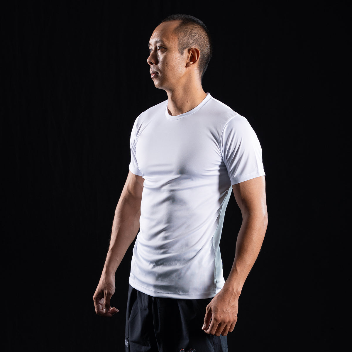 เสื้อยืด VALOR PX รุ่น QRF TEE III สีขาว เนื้อผ้าคอนตอนผสมเกรดพรีเมียม