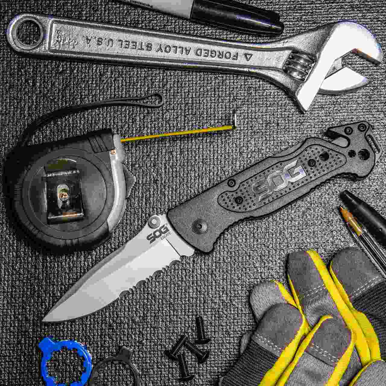 SOG - Escape - Clip Point Bead Blasted