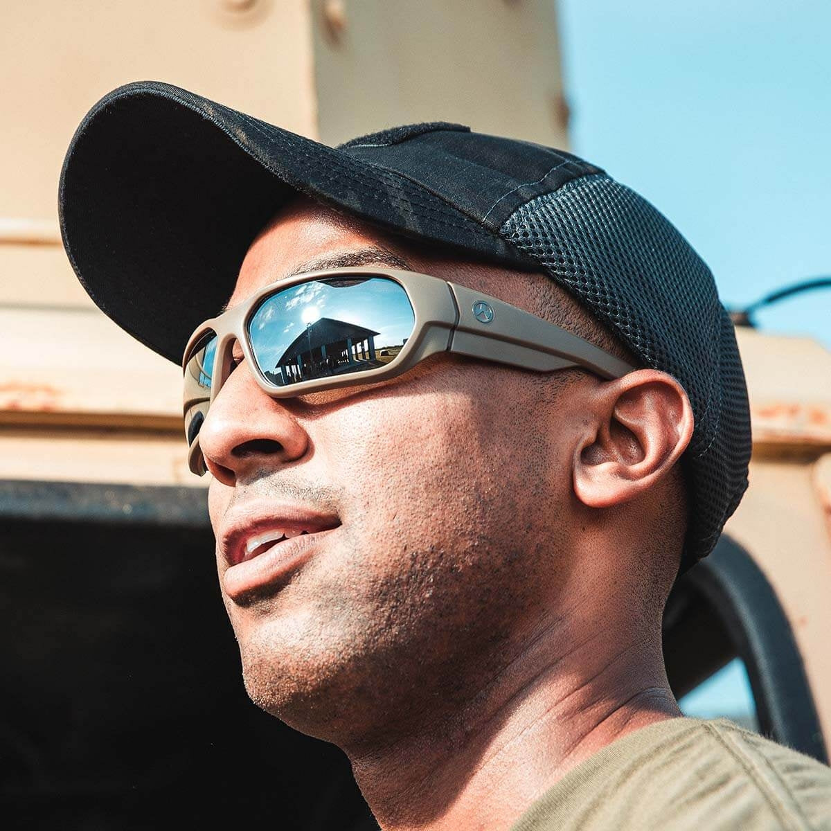 Magpul Radius Eyewear Polarized - Flat Dark Earth Frame, Gray Lens/Silver Mirror