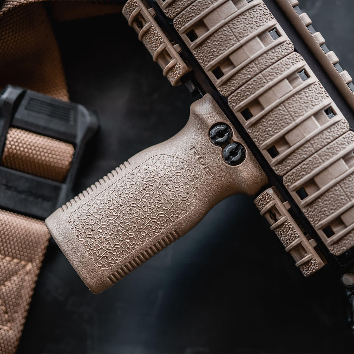 กริปมือ Magpul RVG Rail Vertical Grip อุปกรณ์แต่งปืน กริปมือตรง/ด้ามจับปืน
