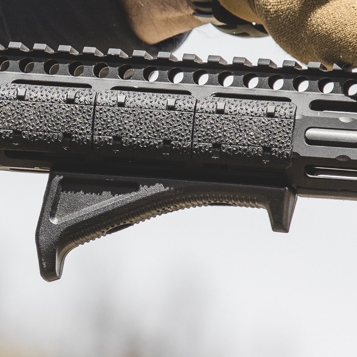 กริปมือหน้า Magpul - M-LOK AFG - Angled Fore Grip กริปมือ น้ำหนักเบา