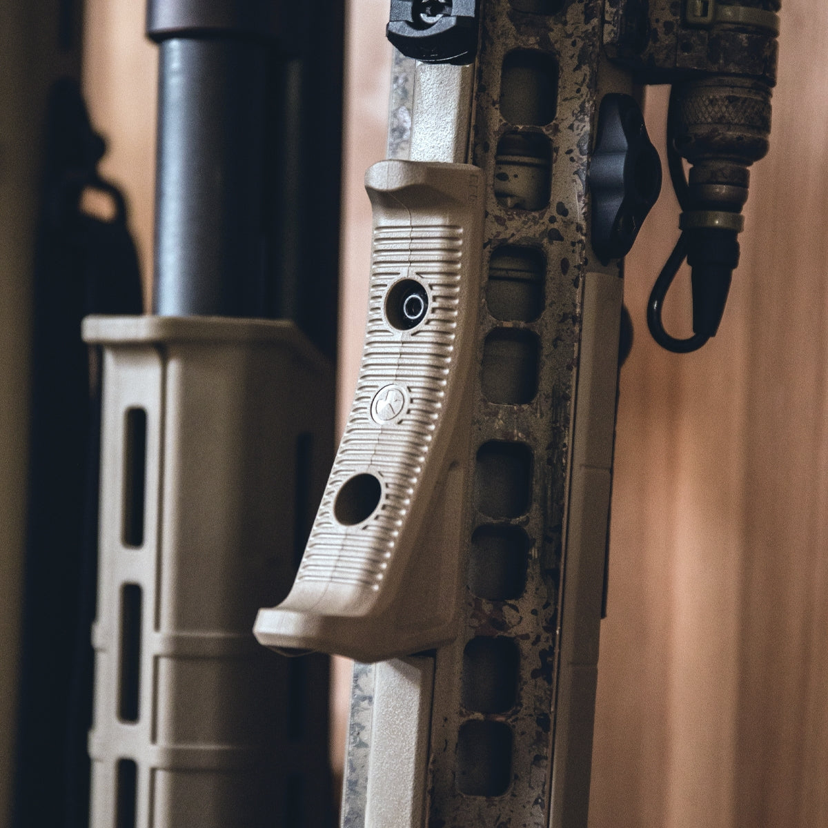 กริปมือหน้า Magpul - M-LOK AFG - Angled Fore Grip กริปมือ น้ำหนักเบา