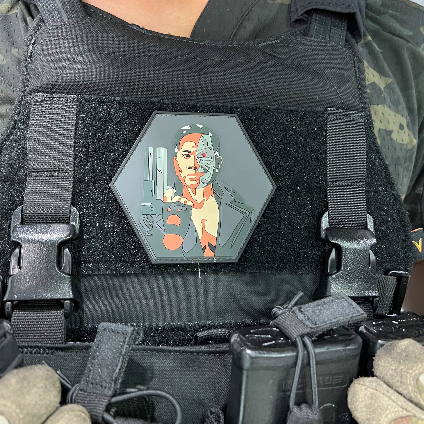 แพทซ์เวลโคร VALOR PX - PVC Patches จอมพล ป. T800 หกเหลี่ยม - Valor Story อาร์มพีวีซี ติดแขน