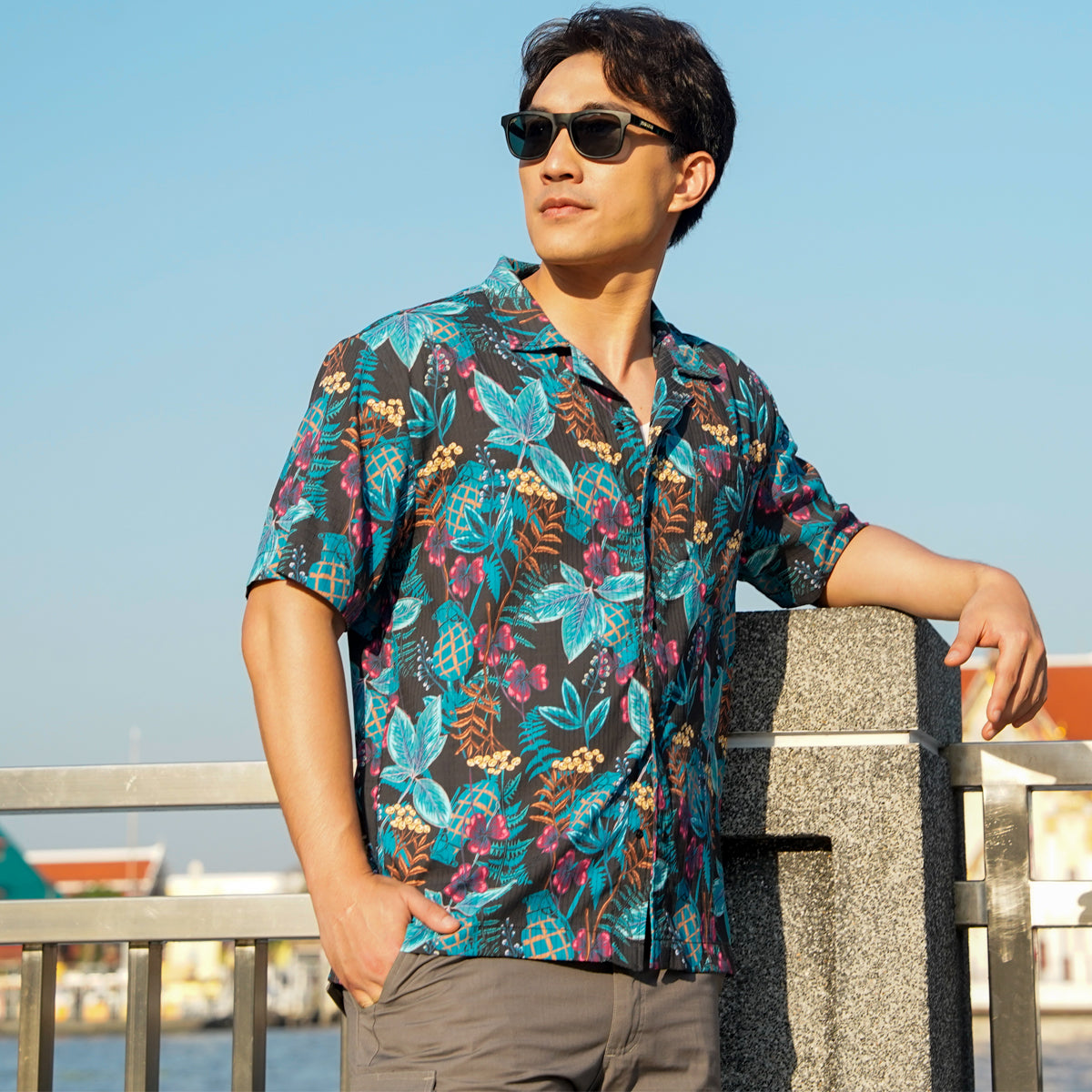VALOR PX - Flower Bomb Hawaii Shirt