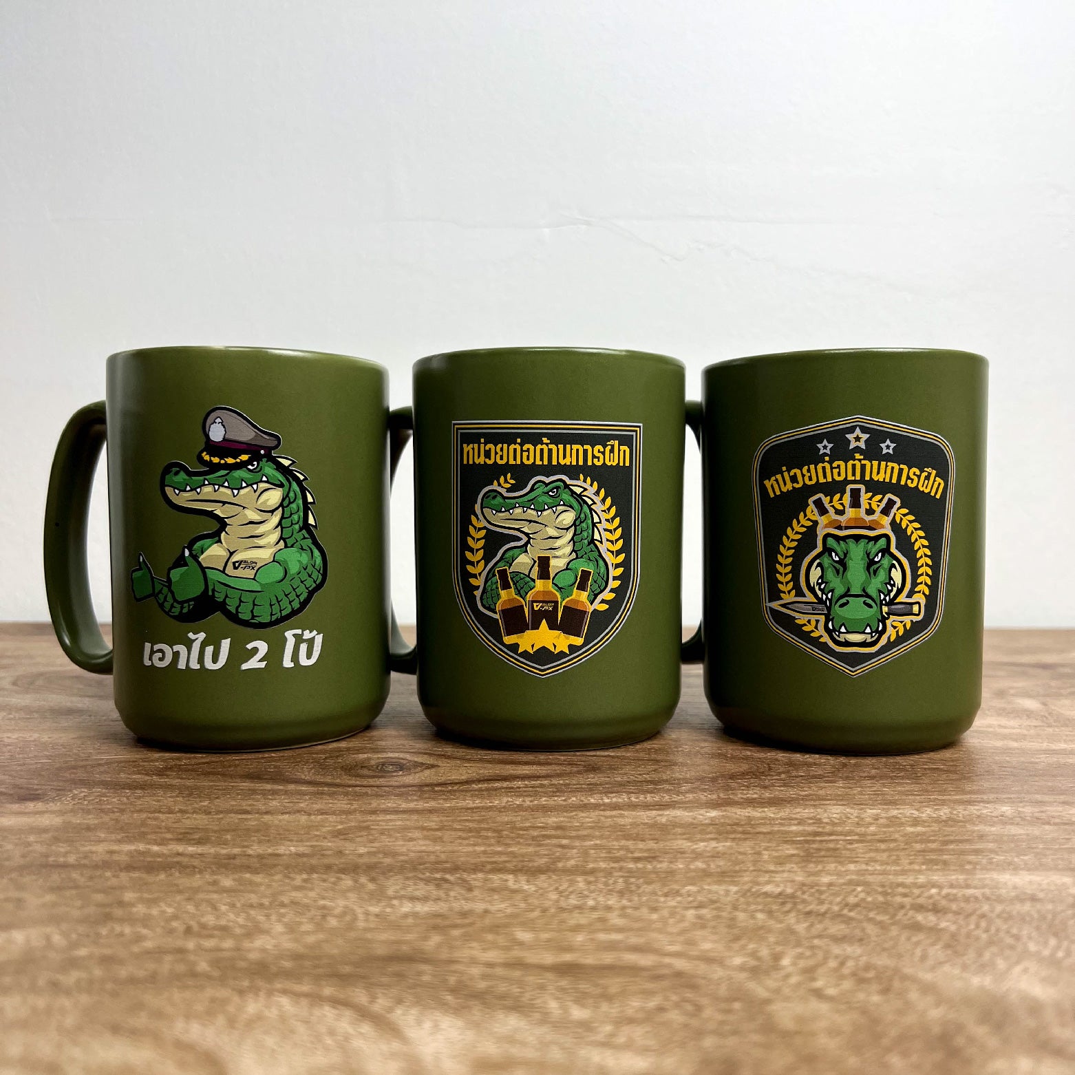 หรวจลาว Ceramic Mug แก้วกาแฟ - หน่วยต่อต้านการฝึก V.2 [Green]
