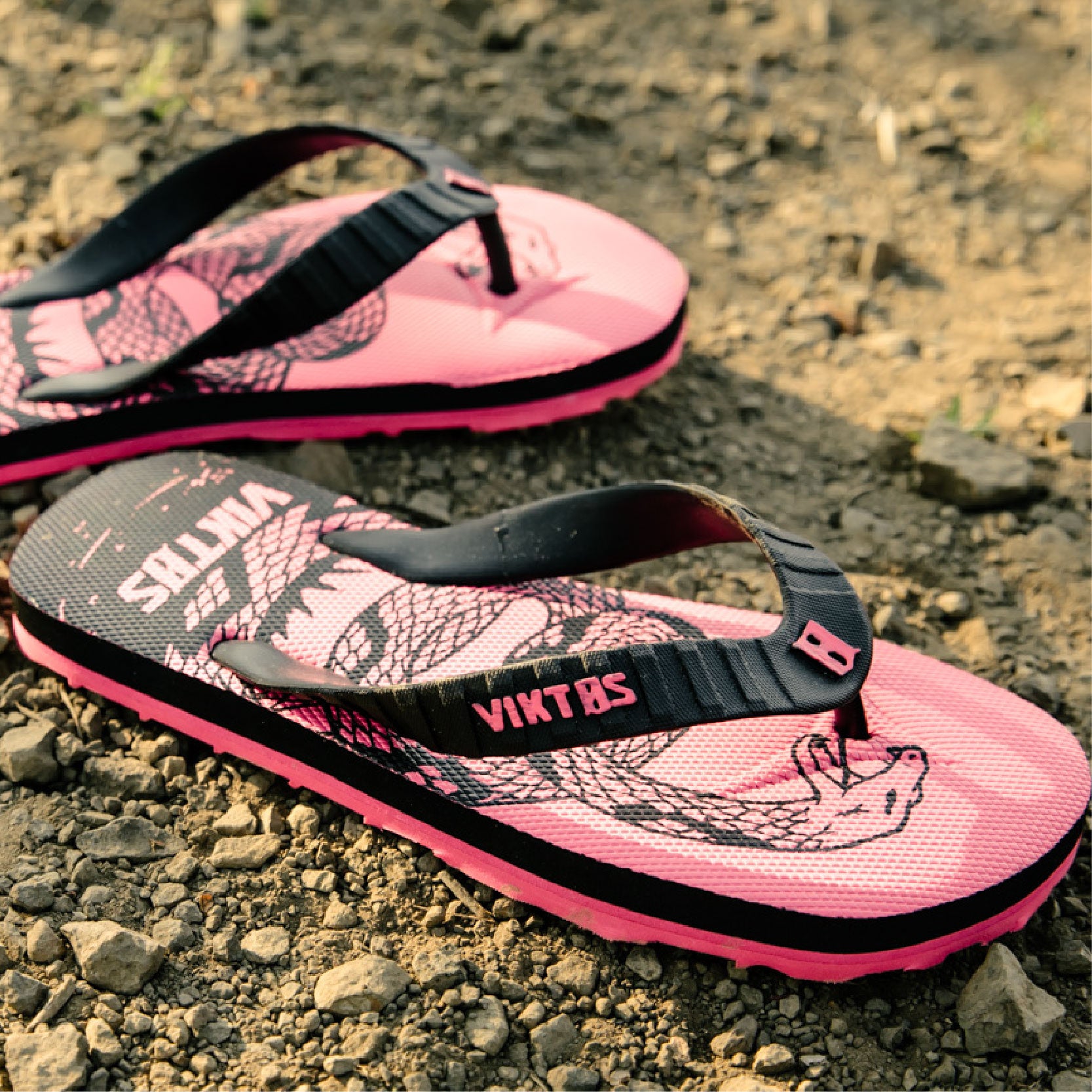 VIKTOS Women's Chuville Treadnaught Sandal [Pink]