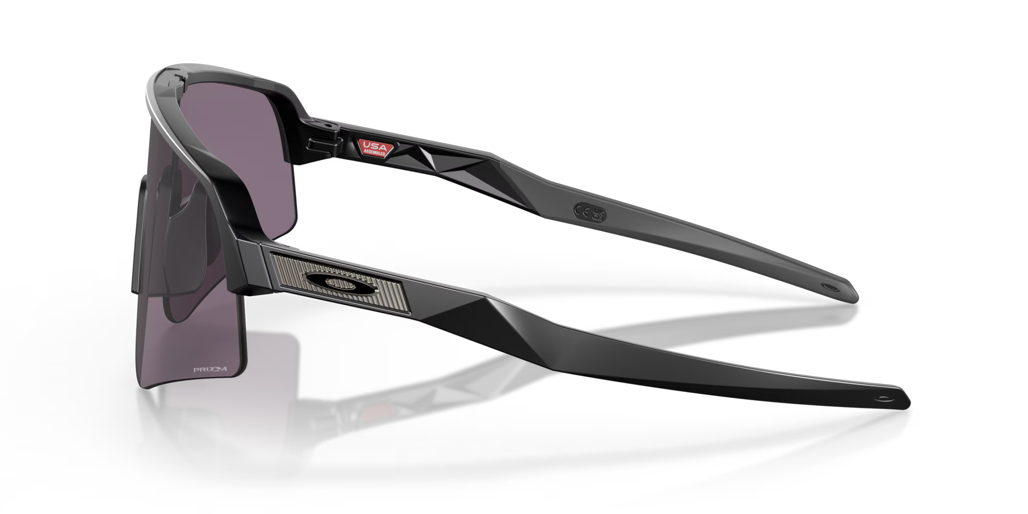 OAKLEY SI รุ่น Sutro Lite Sweep Mt แว่นตามาตรฐาน USA เห็นโลโก้ OAKLEY SI บริเวณขาแว่นชัดเจน 