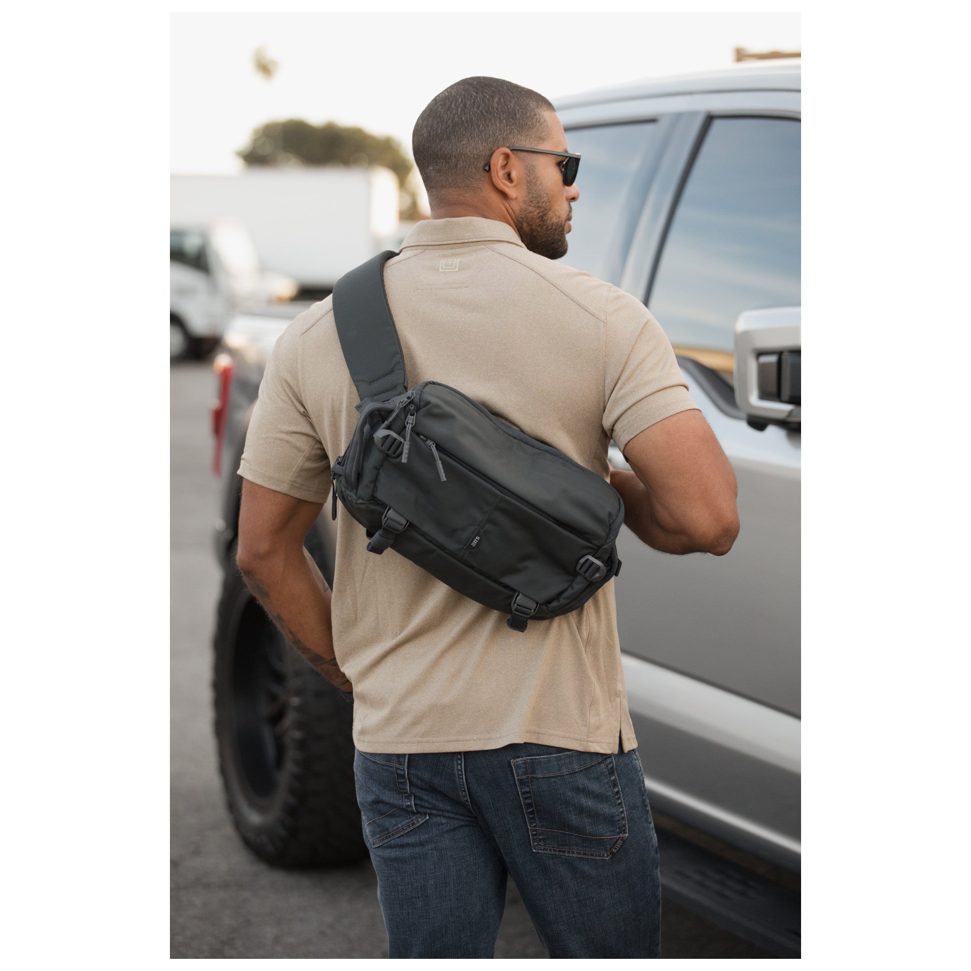 กระเป๋าสะพายเฉียง 5.11 LVC8 Sling Pack 8L