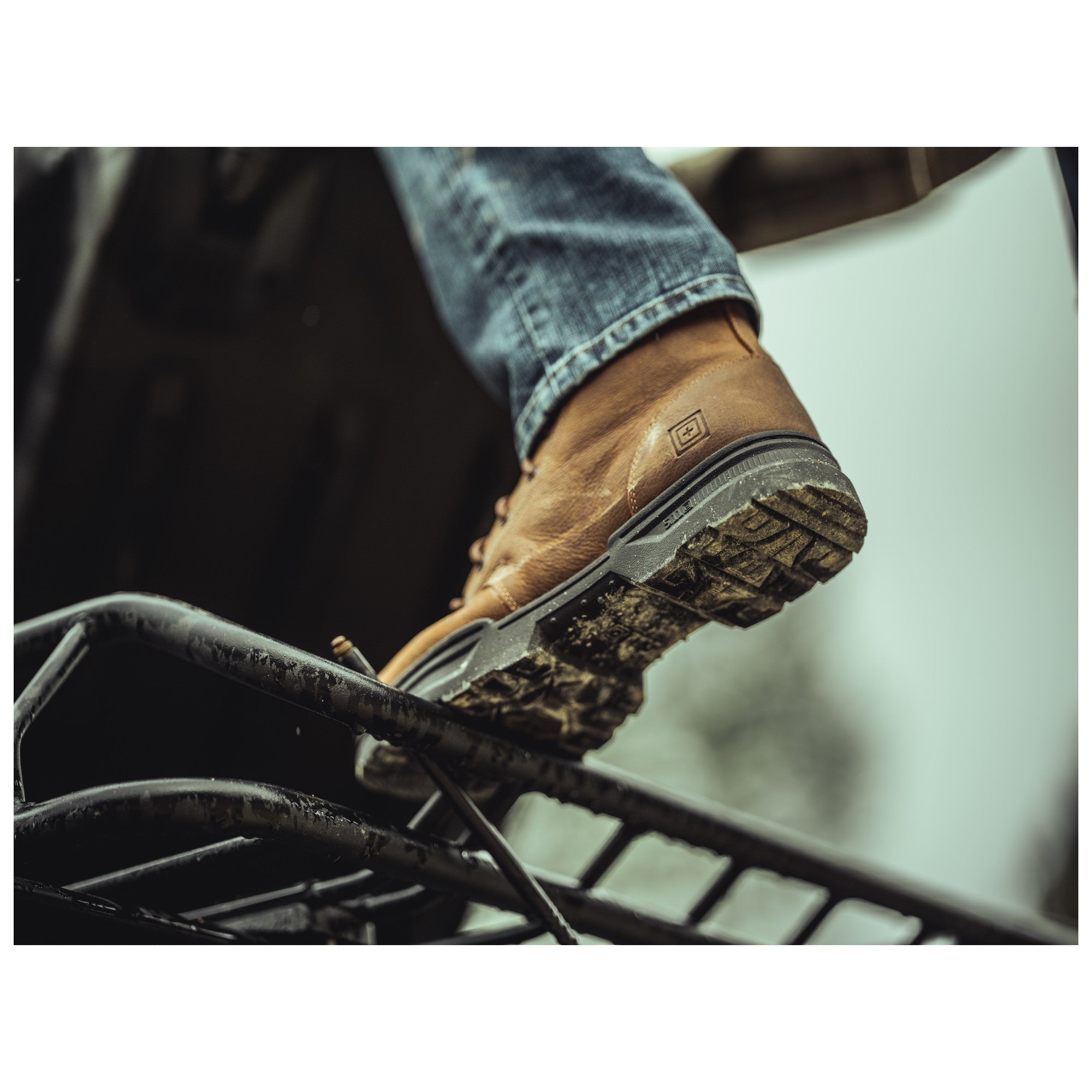 รองเท้าบูท 5.11 Rambler 6" Boot รองเท้าหนัง