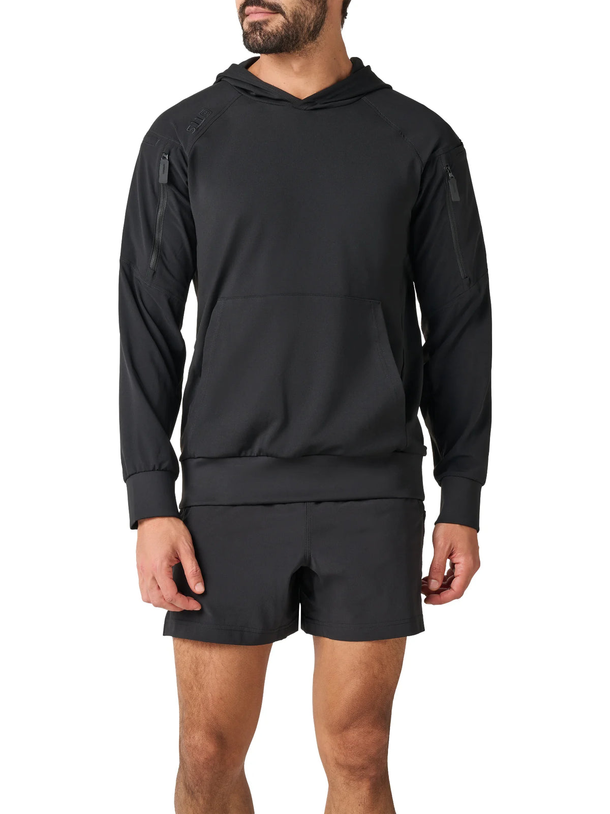 5.11 - Cirrux Hoodie เสื้อแขนยาวสีดำ ใส่โดยนายแบบหุ่นดี