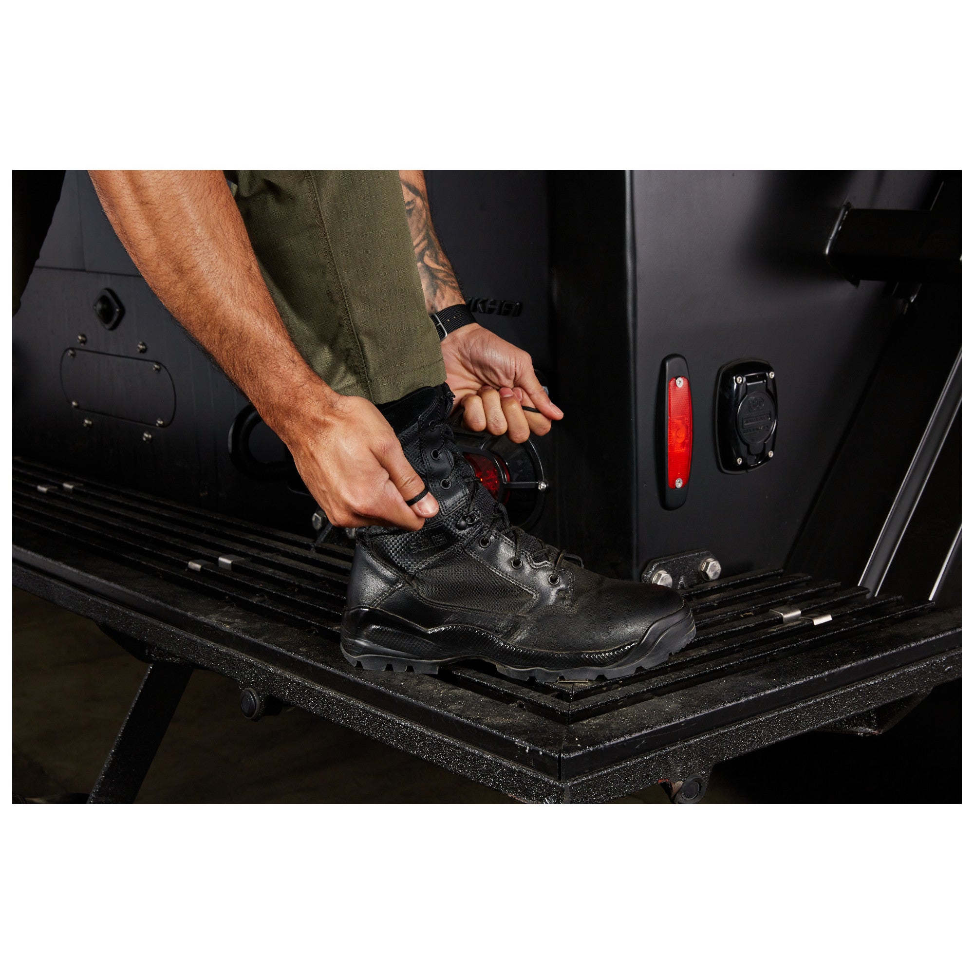 รองเท้าบูท 5.11 A.T.A.C. 2.0 8" Side รองเท้าหนังผู้ชาย มีซิปข้าง