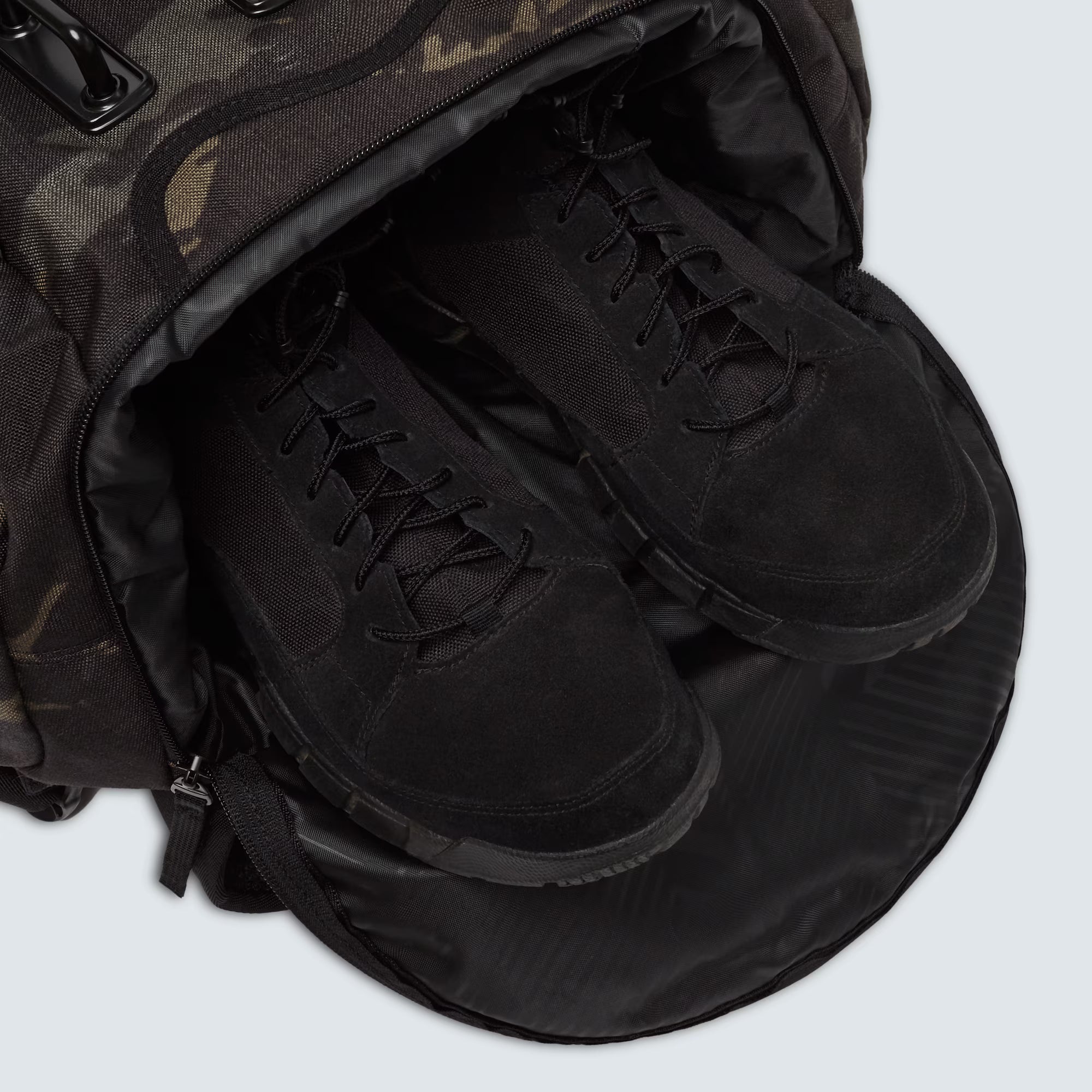 Oakley - SI KITCHEN SINK BLACK MULTICAM U กระเป๋าใส่รองเท้าทหารได้ ใส่ของได้เยอะ
