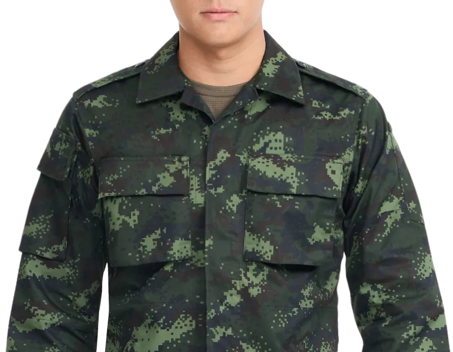 เสื้อแจ็คเก็ตลายพรางดิจิตอลทหารไทย ลายพรางสีเขียว-ดำ ออกแบบสำหรับปฏิบัติการทางทหารในป่าและภาคสนาม
