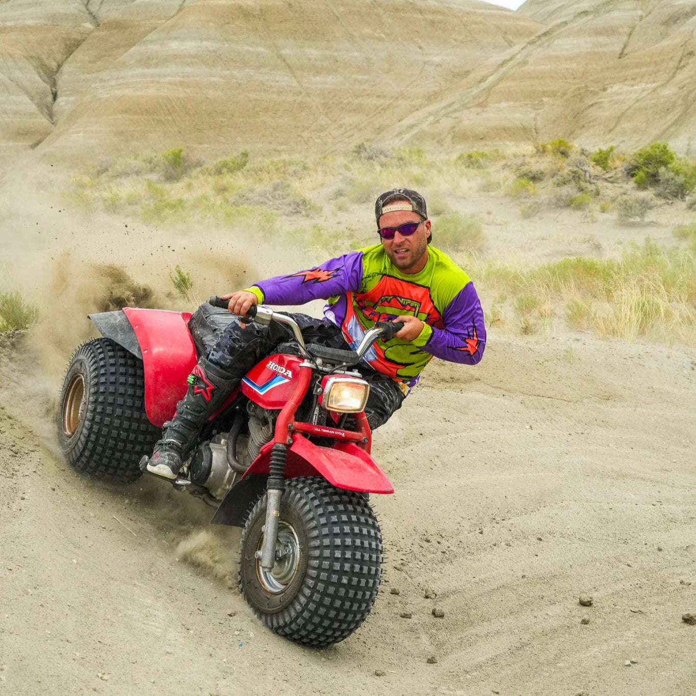 Pit Viper - The Black Pearl Altimeter , HDPV Polarized Pink- Purple